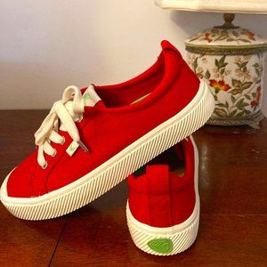 Cariuma Red Canvas Sneakers 8.5M